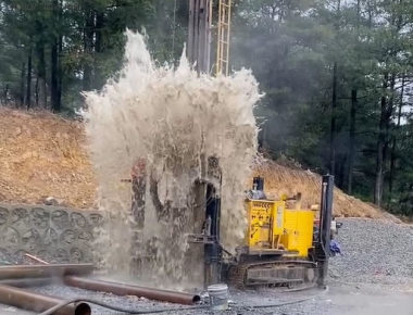 断裂层水系